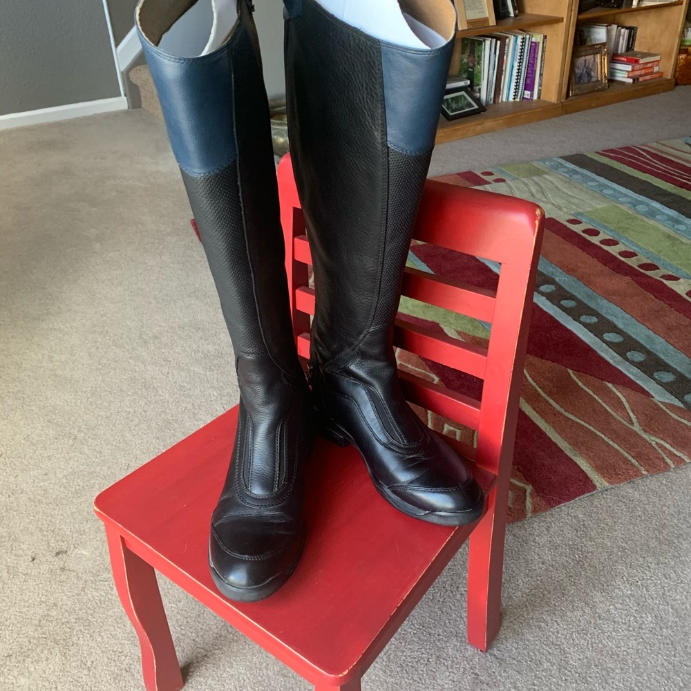 Ariat 8.5 extra wide calf tall riding boots